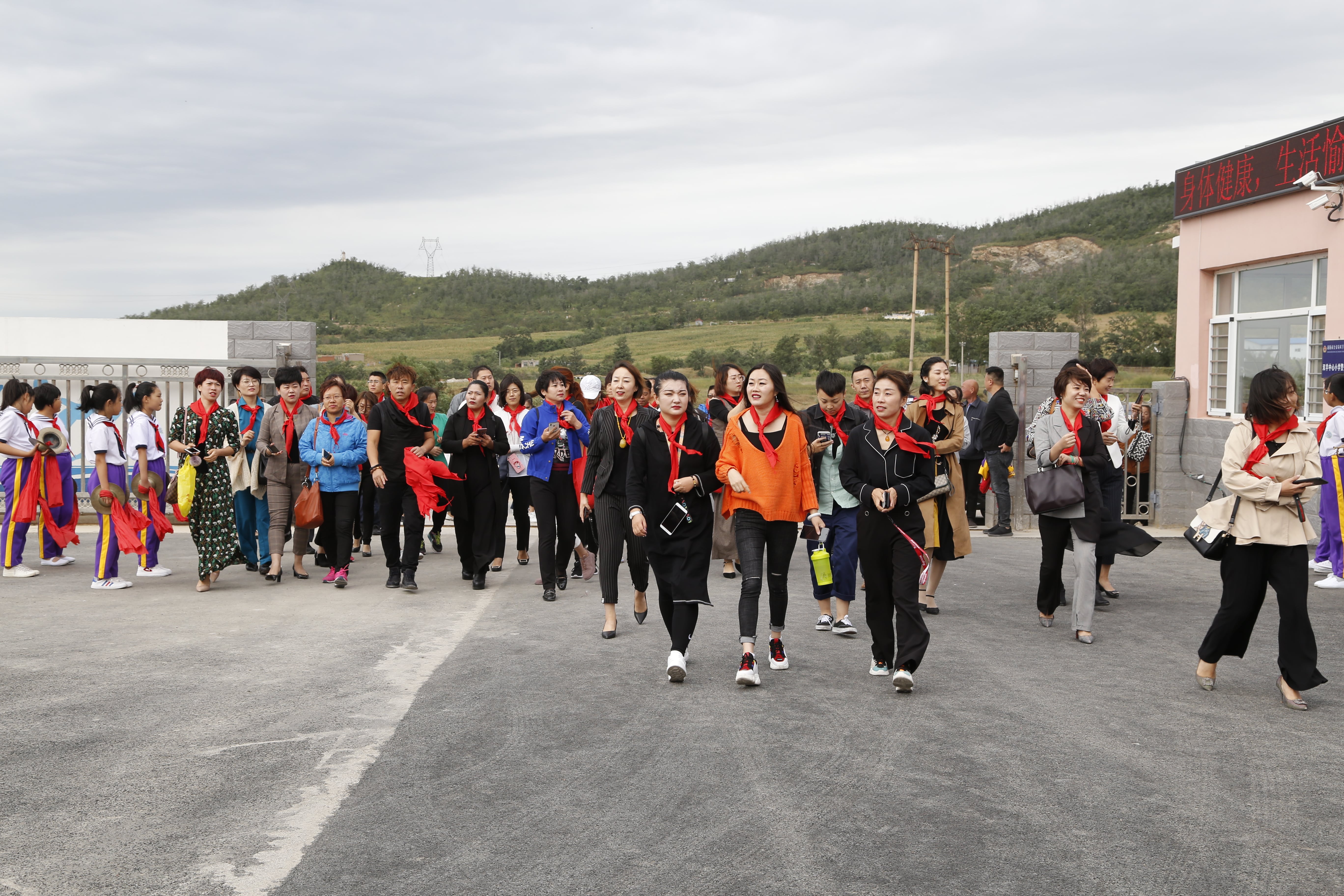 第163所 凌海市双羊镇蜂鸟电竞官网(中国)官方网站孙翔宇小学 第163所 凌海市双羊镇蜂鸟电竞官网(中国)官方网站孙翔宇小学